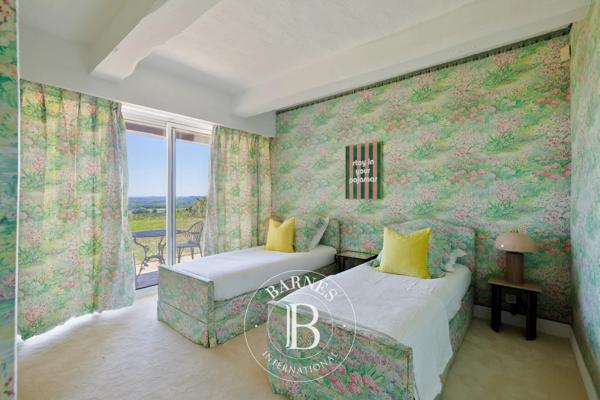 Saint-Martin-de-Seignanx, Maison 6 Chambres -  703 m² à vendre