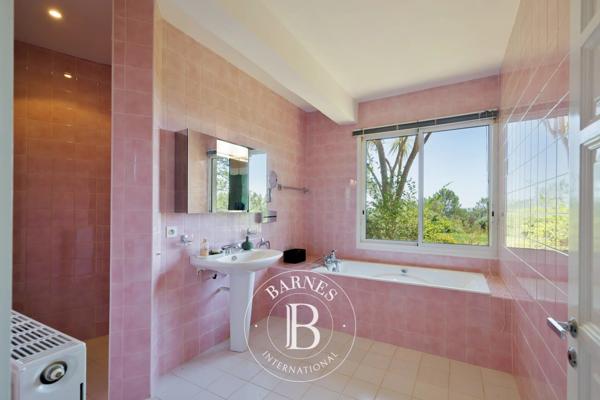 Saint-Martin-de-Seignanx, Maison 6 Chambres -  703 m² à vendre