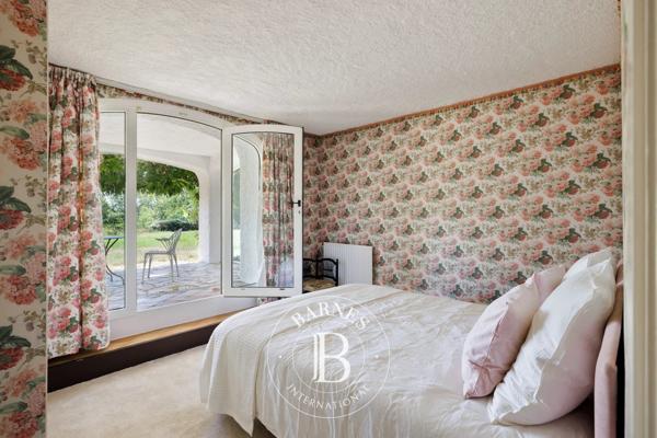 Saint-Martin-de-Seignanx, Maison 6 Chambres -  703 m² à vendre