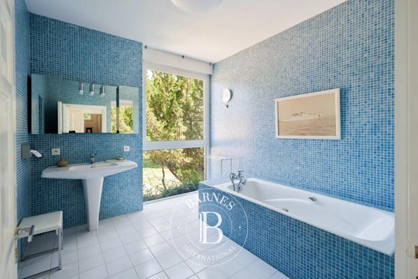 Saint-Martin-de-Seignanx, Maison 6 Chambres -  703 m² à vendre