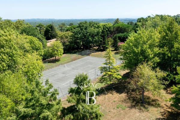 Saint-Martin-de-Seignanx, Maison 6 Chambres -  703 m² à vendre