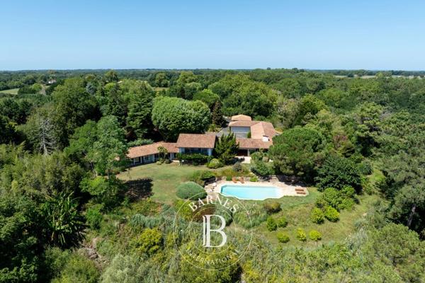 Saint-Martin-de-Seignanx, Maison 6 Chambres -  703 m² à vendre