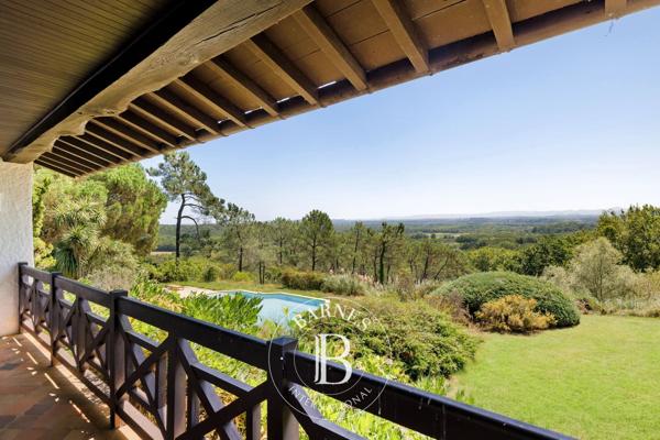Saint-Martin-de-Seignanx, Maison 6 Chambres -  703 m² à vendre
