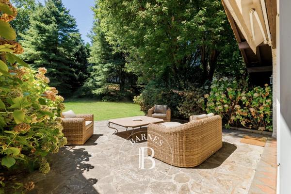 Saint-Martin-de-Seignanx, Maison 6 Chambres -  703 m² à vendre