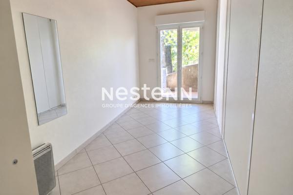 NESTENN ? CENTRE-VILLE ? AU CALME ? MAISON DE PLAIN-PIED ? JARDIN PLEIN SUD ? SOUS-SOL COMPLET