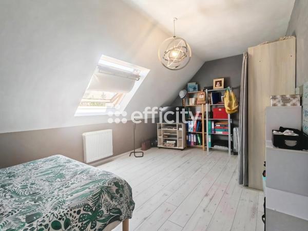 Maison
         6 pièces
        - 108 m² Exclusivité 388 000 € *
