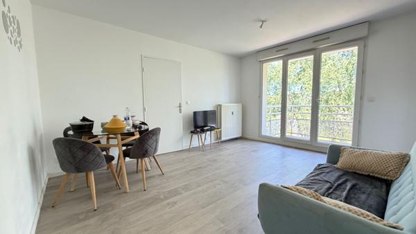 Appartement 2 pièces à louer à Évry Courcouronnes - Récent et lumineux