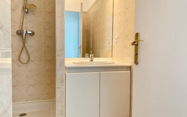 Appartement à vendre    1 pièce •  Nogent-sur-Marne