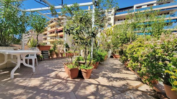 Immeuble Exceptionnel à Nice - 11 Appartements
