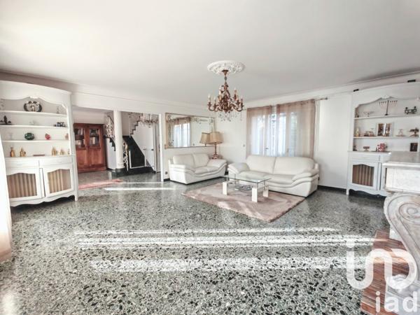 Maison à vendre 10 pièces 198 m² Gagny