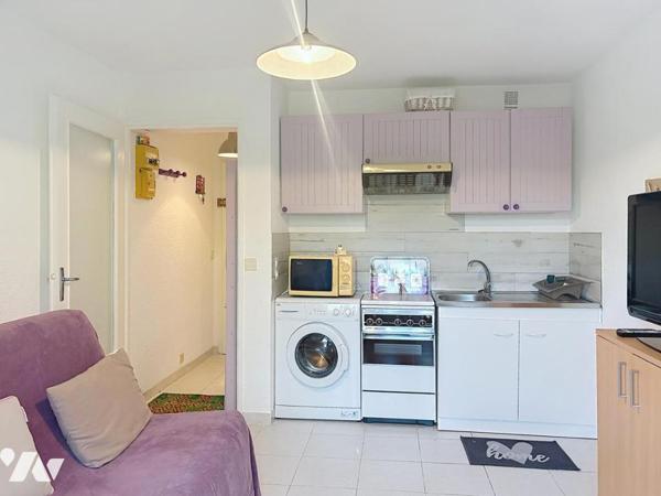 STUDIO AU DERNIER ETAGE  DU BATIMENT I LE ROMARIN DE LA RESIDENCE 