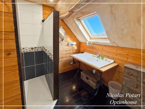 Maison d’histoire et de projets, longère rénovée, dépendances et jardin au calme – À 8 min d’Estrées-Saint-Denis