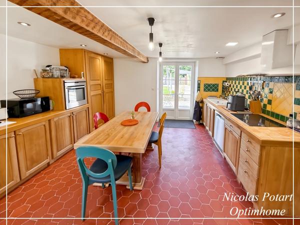 Maison d’histoire et de projets, longère rénovée, dépendances et jardin au calme – À 8 min d’Estrées-Saint-Denis