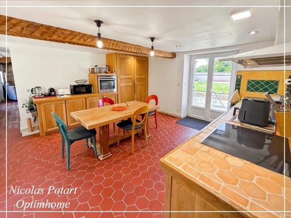 Maison d’histoire et de projets, longère rénovée, dépendances et jardin au calme – À 8 min d’Estrées-Saint-Denis