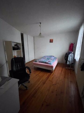 Dpt Hautes Pyrénées (65), à vendre LOURDES immeuble