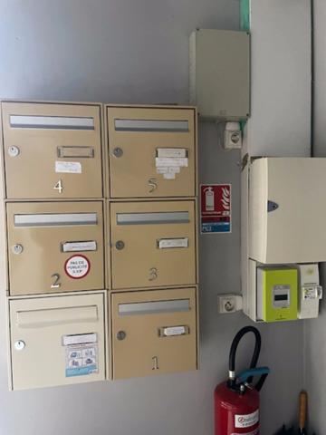 Dpt Hautes Pyrénées (65), à vendre LOURDES immeuble