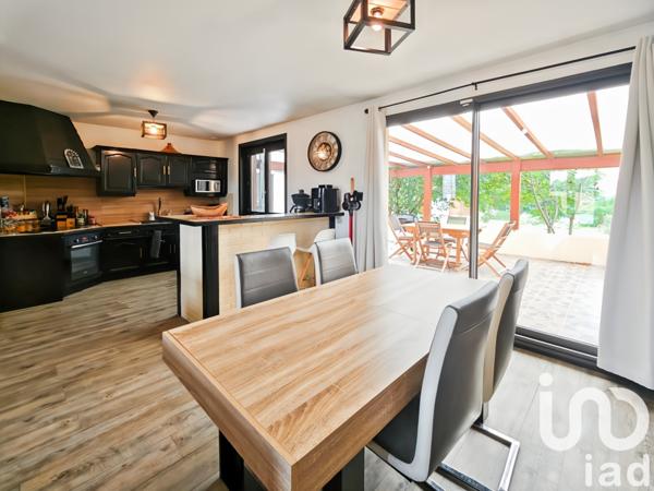 Maison à vendre 6 pièces 120 m² Crécy-la-Chapelle