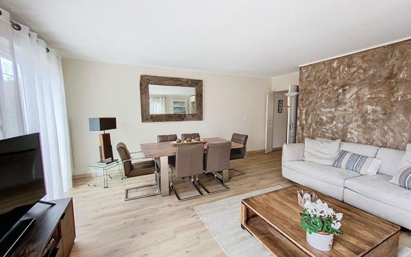 Appartement à vendre    4 pièces • 89,43 m2 Saint-Raphaël