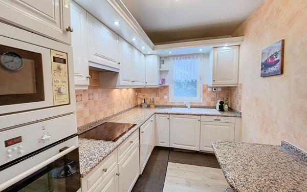 Appartement à vendre    4 pièces • 89,43 m2 Saint-Raphaël