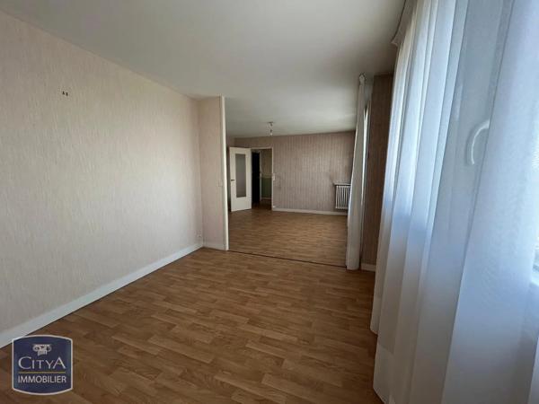 Appartement à louer 4 pièces 67.43m² Orléans (45000)