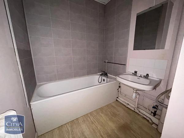 Appartement à louer 4 pièces 67.43m² Orléans (45000)