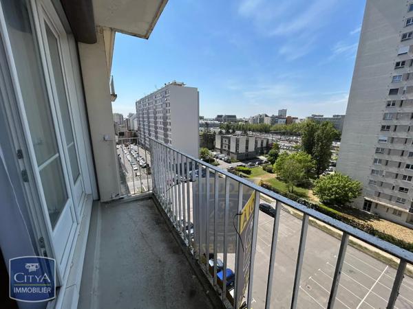 Appartement à louer 4 pièces 67.43m² Orléans (45000)