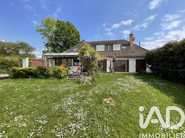 Maison à vendre 8 pièces 180 m² Vaux-le-Pénil