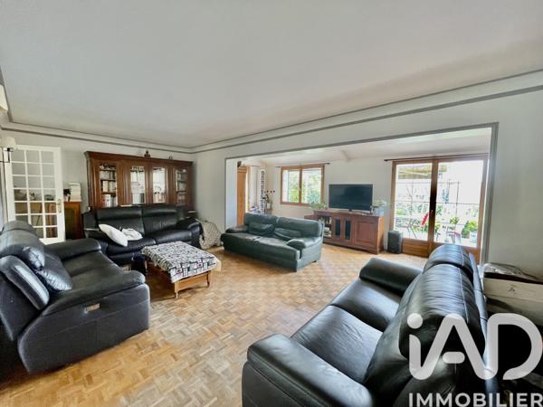 Maison à vendre 8 pièces 180 m² Vaux-le-Pénil