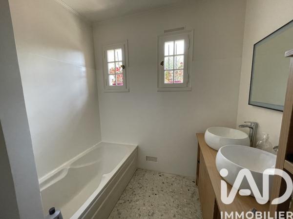 Maison à vendre 8 pièces 180 m² Vaux-le-Pénil