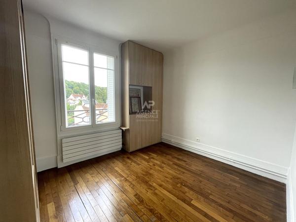 Appartement 3 pièces à louer à Chaville Loyer 1 300 €/mois charges comprises **  - Référence  637-C