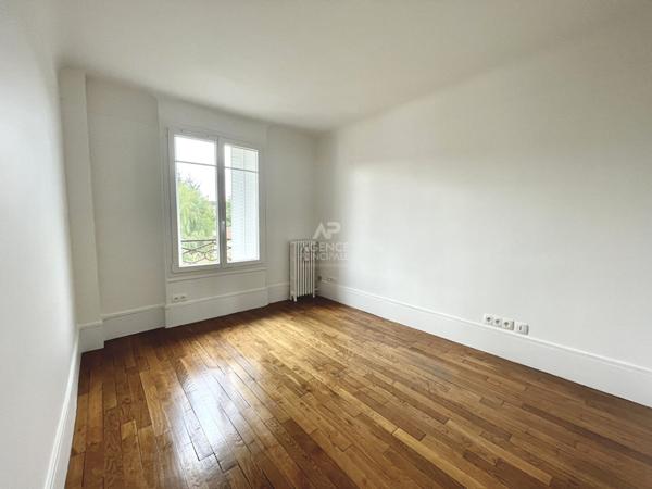 Appartement 3 pièces à louer à Chaville Loyer 1 300 €/mois charges comprises **  - Référence  637-C