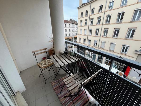 Appartement t2 avec balcon et garage proche métro garibaldi