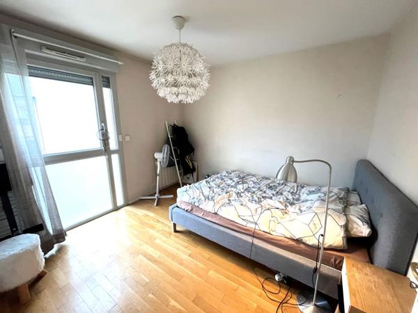 Appartement t2 avec balcon et garage proche métro garibaldi
