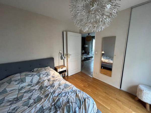 Appartement t2 avec balcon et garage proche métro garibaldi