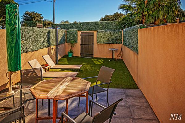 Roquebrune-sur-Argens (83380) Rare aux Issambres , bel appartement en rez-de-jardin de 45 m² plus un extérieur clôt de murs de 40 m²