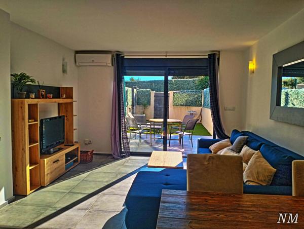 Roquebrune-sur-Argens (83380) Rare aux Issambres , bel appartement en rez-de-jardin de 45 m² plus un extérieur clôt de murs de 40 m²