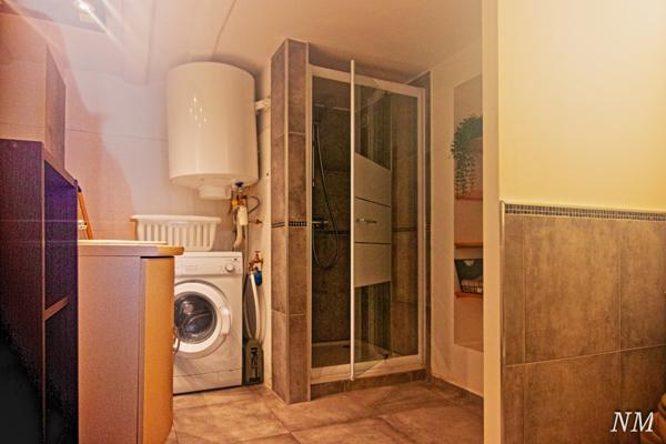 Roquebrune-sur-Argens (83380) Rare aux Issambres , bel appartement en rez-de-jardin de 45 m² plus un extérieur clôt de murs de 40 m²