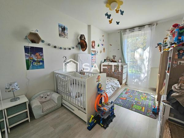 Appartement 3 pièces dans une résidence de standing avec jardin.