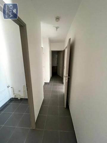 Appartement à louer 3 pièces 72.87m² Toulon (83000)