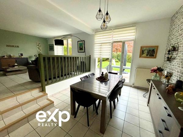 Maison familiale 5 pièces 130 m² hab (138 m² utiles) MAGNY-LE-HONGRE