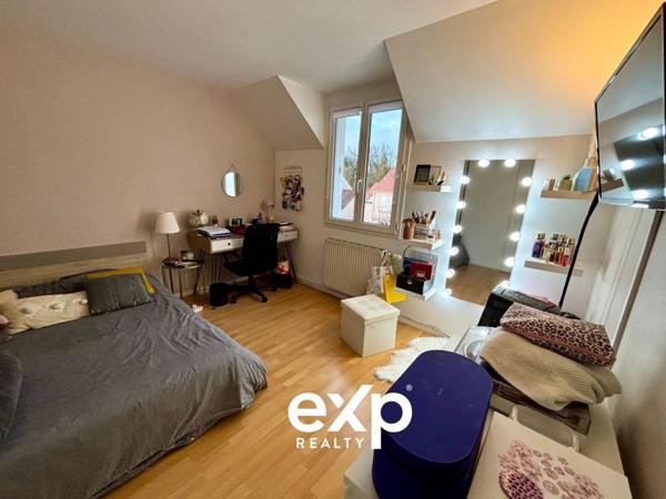 Maison familiale 5 pièces 130 m² hab (138 m² utiles) MAGNY-LE-HONGRE