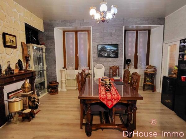 Immeuble à vendre 18 pièces de 277 m²