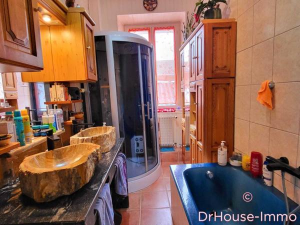 Immeuble à vendre 18 pièces de 277 m²