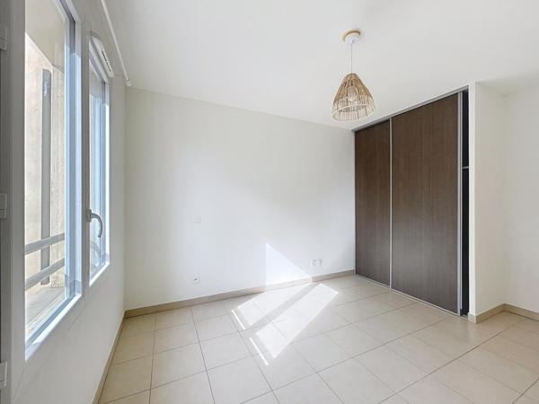 T2 AU CALME BALCON PARKING