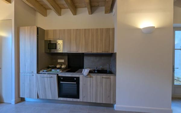 Maison à louer    3 pièces •  Estézargues