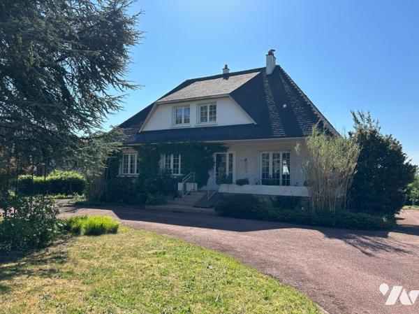 Maison T9 de 239 m² sur 1 147 m²