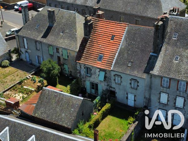 Immeuble à vendre 125 m² Ally