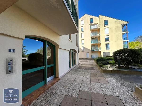 Appartement à louer 2 pièces 49.46m² Alençon (61000)