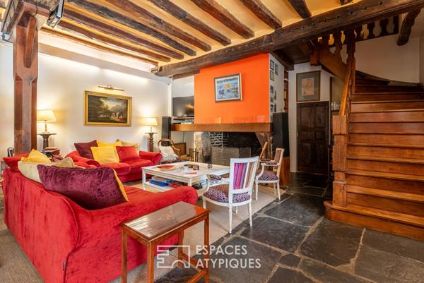 Chaumière avec piscine et dépendance dans un écrin de verdure