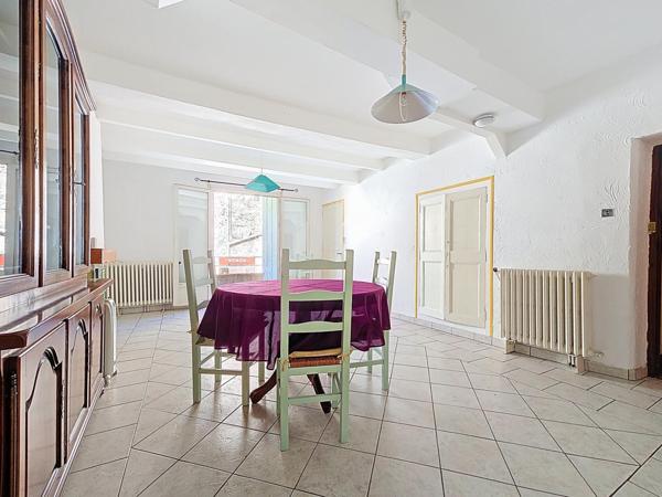 Maison de village avec cour, garage et grenier aménageable – Lunas (34650)